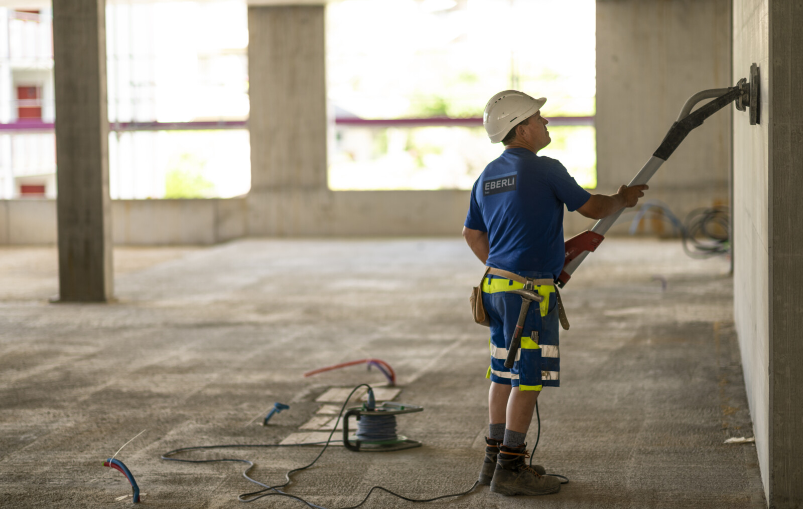Eberli Mitarbeitende auf Baustelle