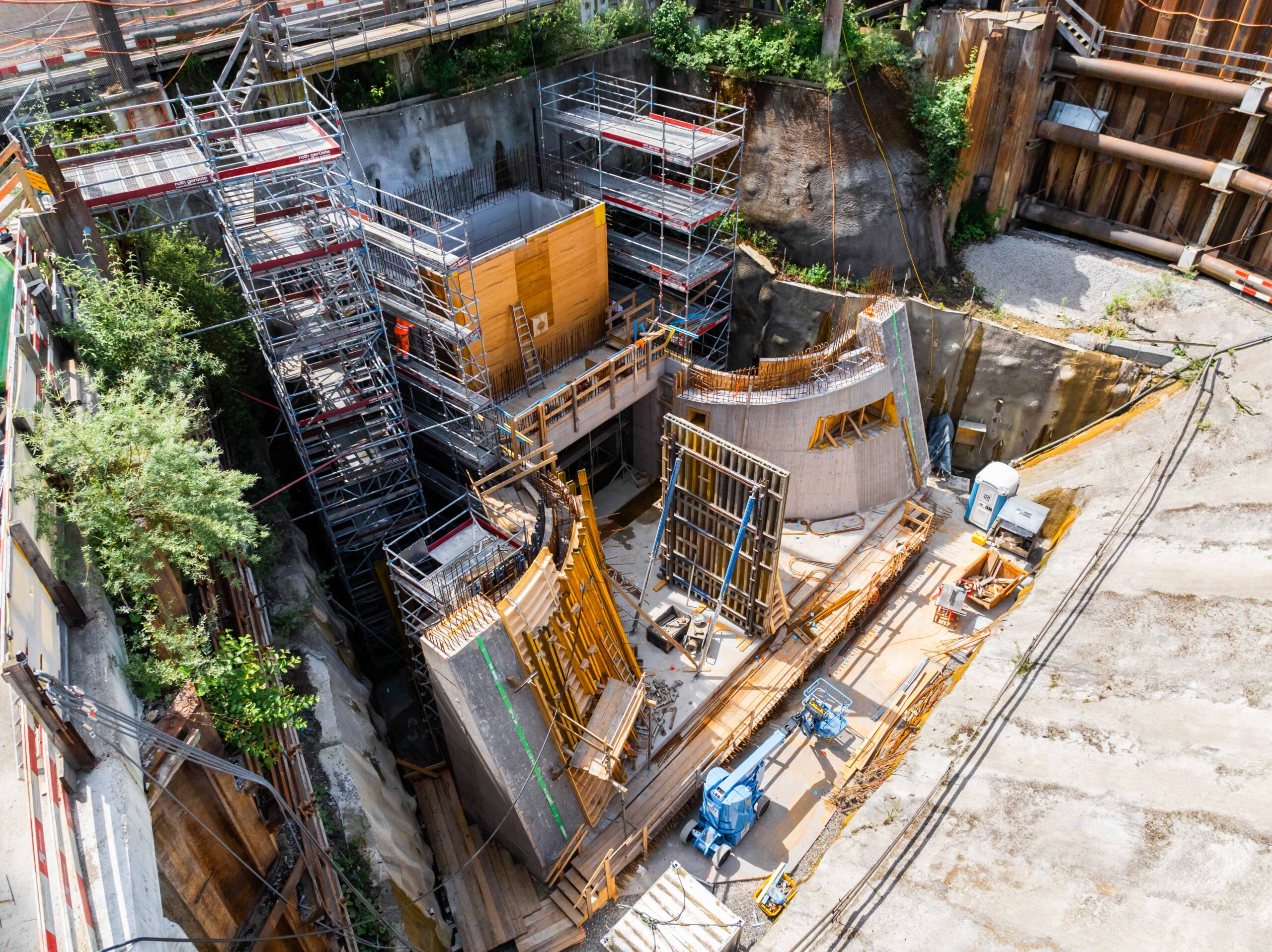 Baustelle Sarneraatal in Sachseln.