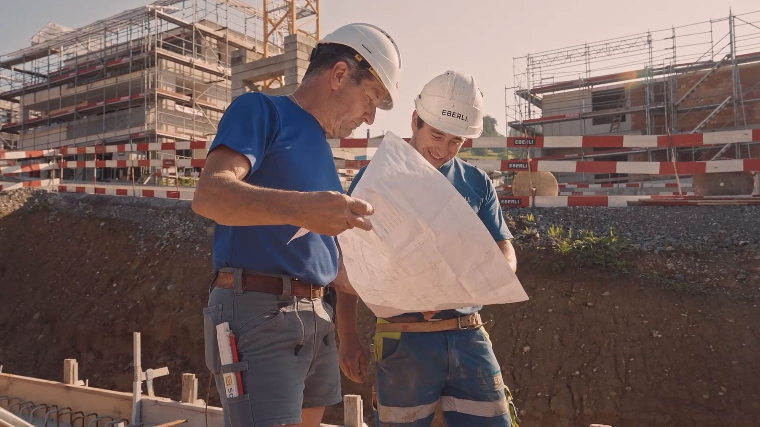 Standbild Header Video Bauen