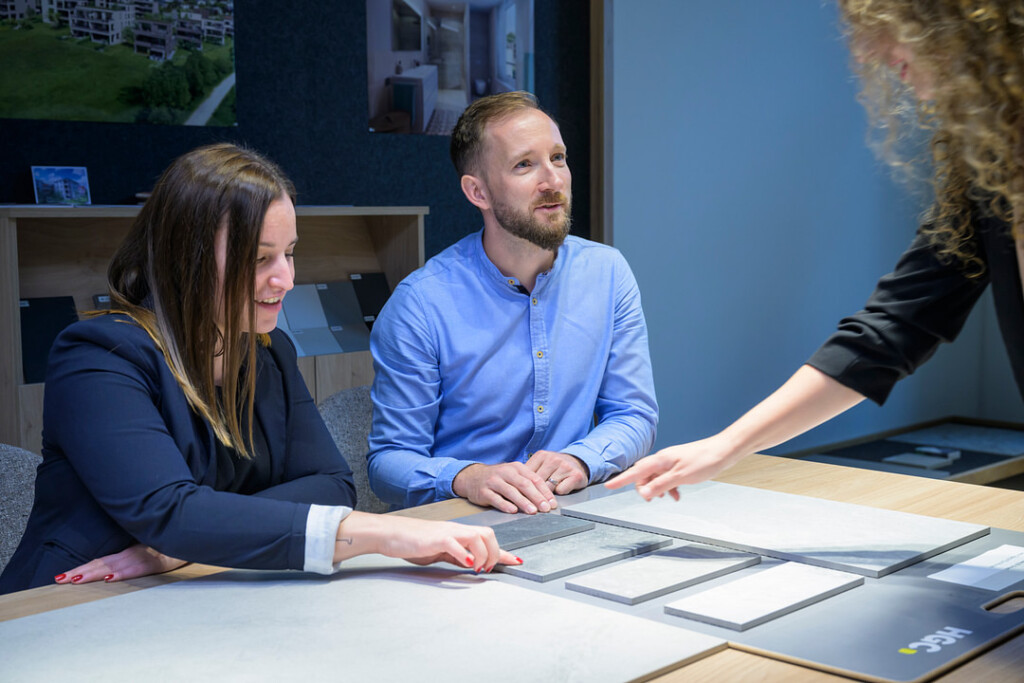 Das Vermarktungsteam kümmert sich um den Verkauf unserer Wohnungen und Häuser.